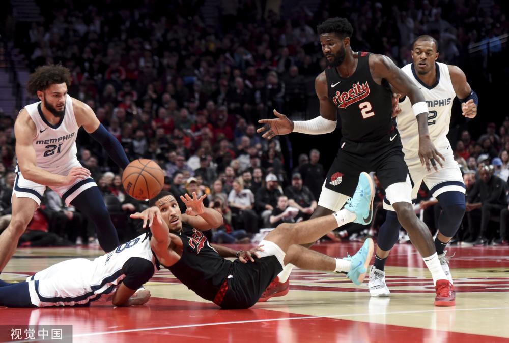 不肯老去的 不肯老去的