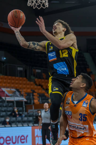 卡以及法乙 卡以及法乙