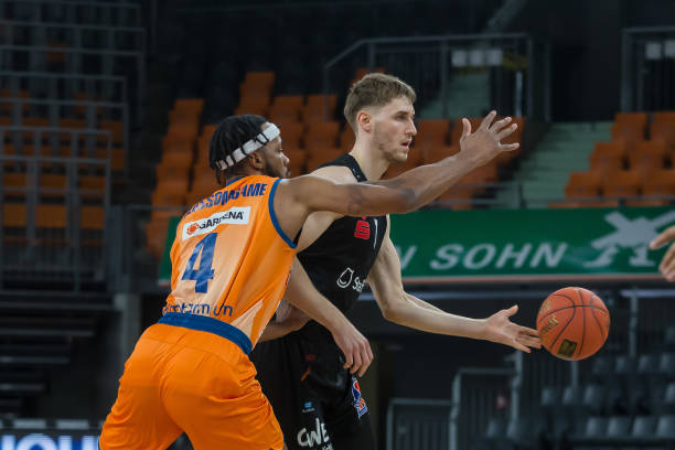 硬实力与软 硬实力与软