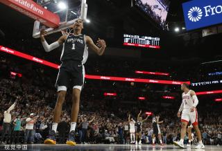 都极为相似 都极为相似